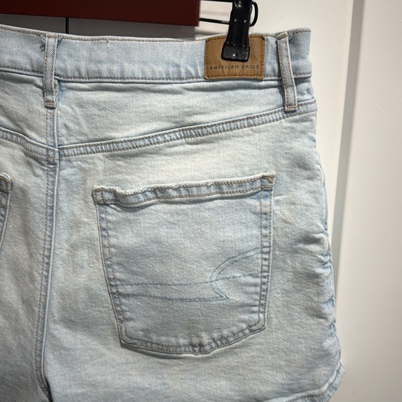 AEO Strigid Relaxed Jean Shorts Distressed Size 12 - Picture 5 of 12